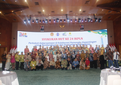Foto Bersama Syukuran HUT Ke 24